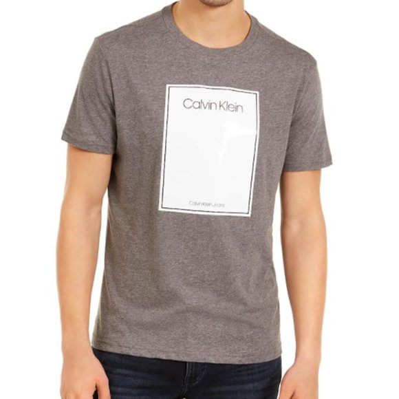 Calvin Klein  Logo Graphic T-Shirt Unisex  Small - Picture 3 of 4